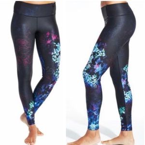 CALIA by Carrie Underwood Opulent Floral Leggings